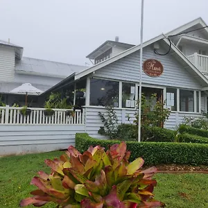 **** Hotel The Manor Australia